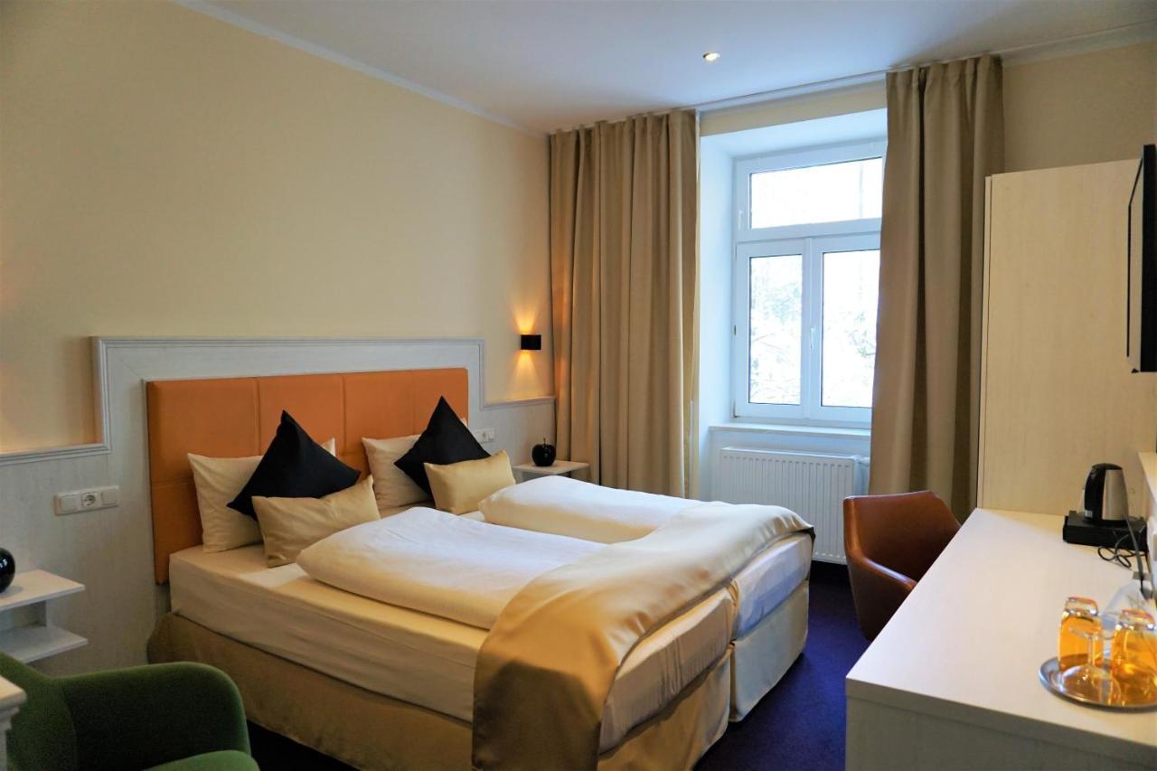 Hotel Brecherspitze Munich Exterior photo